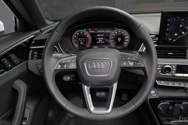 2023 Audi A4 с пробегом 10 240 км