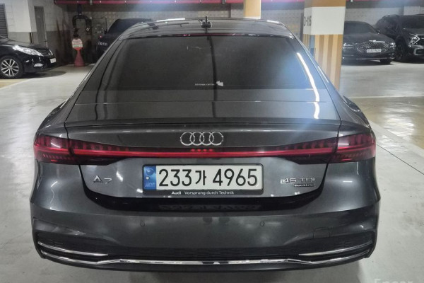2022 Audi A7 с пробегом 119 900 км
