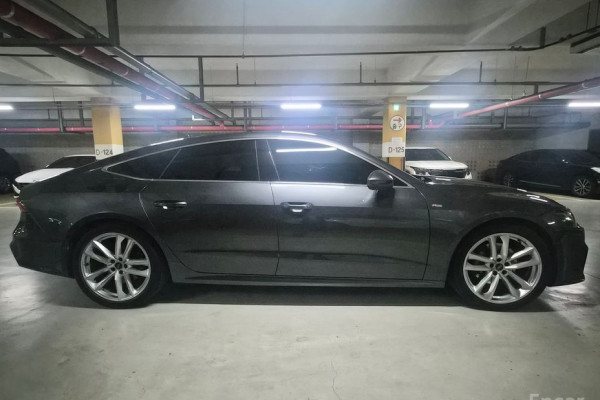 2022 Audi A7 с пробегом 119 900 км