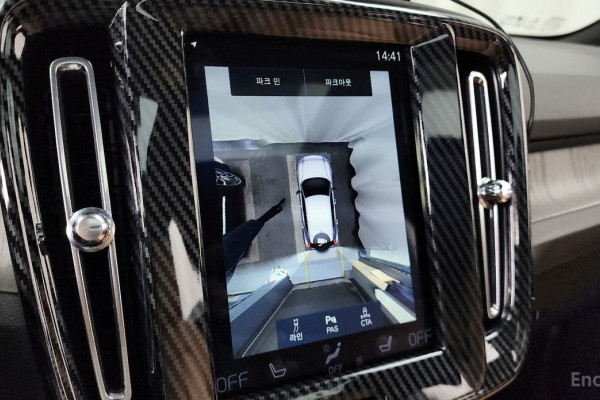 2020 Volvo XC40 с пробегом 102 989 км