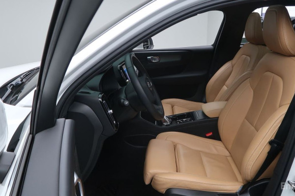 2021 Volvo XC40 с пробегом 34 732 км