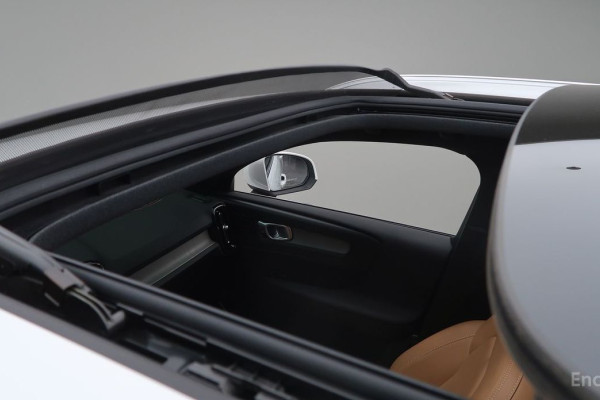 2021 Volvo XC40 с пробегом 34 732 км