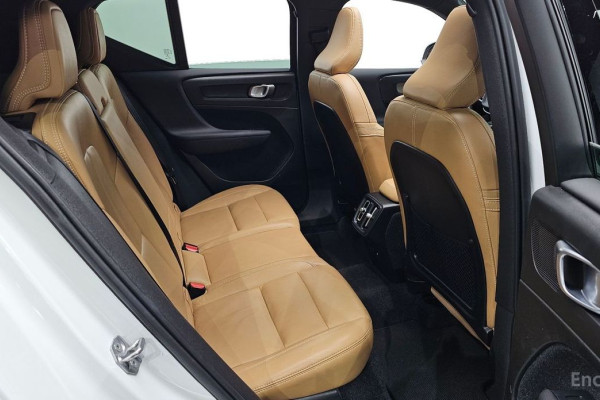 2019 Volvo XC40 с пробегом 49 950 км