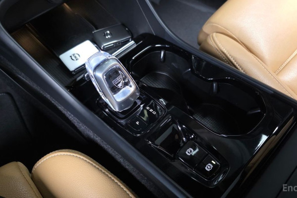 2020 Volvo XC40 с пробегом 53 393 км