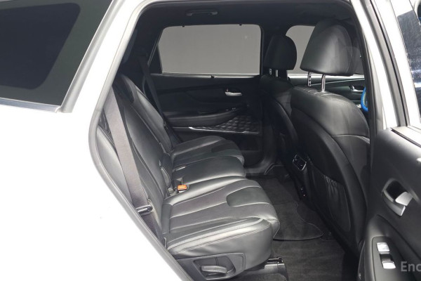 2022 Hyundai Santa Fe с пробегом 18 237 км