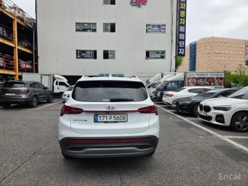 2023 Hyundai Santa Fe с пробегом 28 257 км