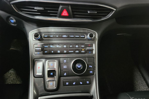 2023 Hyundai Santa Fe с пробегом 28 257 км