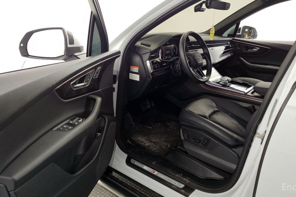 2023 Audi Q7 с пробегом 31 630 км