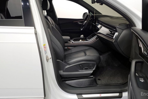 2023 Audi Q7 с пробегом 31 630 км