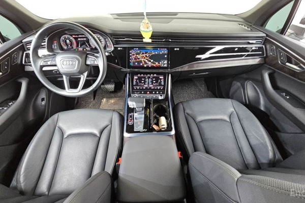 2023 Audi Q7 с пробегом 31 645 км