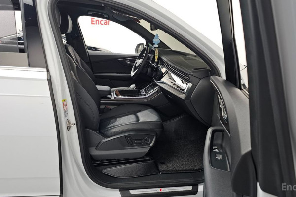 2023 Audi Q7 с пробегом 31 645 км