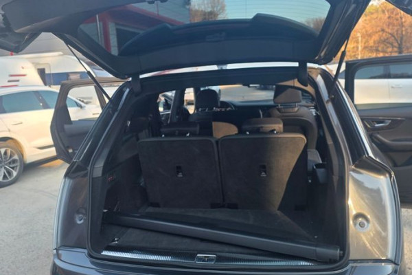 2022 Audi Q7 с пробегом 82 195 км