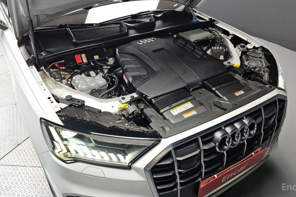 2020 Audi Q7 с пробегом 143 789 км