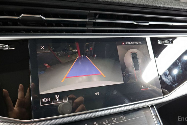 2020 Audi Q7 с пробегом 143 789 км