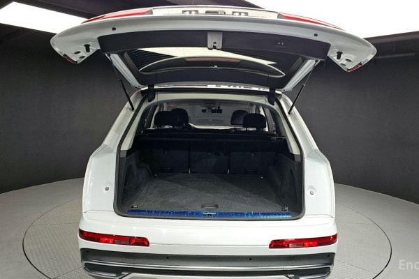 2020 Audi Q7 с пробегом 143 789 км