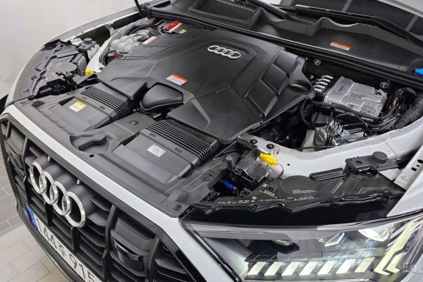 2023 Audi Q7 с пробегом 44 198 км