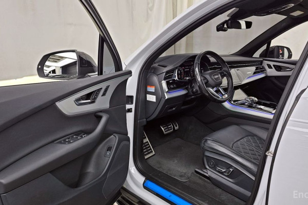 2023 Audi Q7 с пробегом 44 198 км