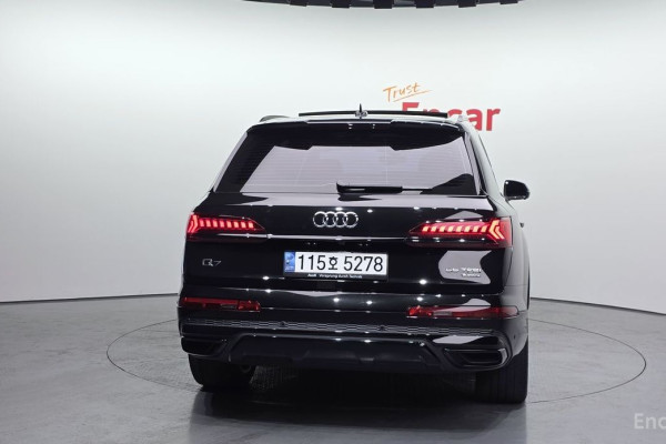 2022 Audi Q7 с пробегом 73 349 км