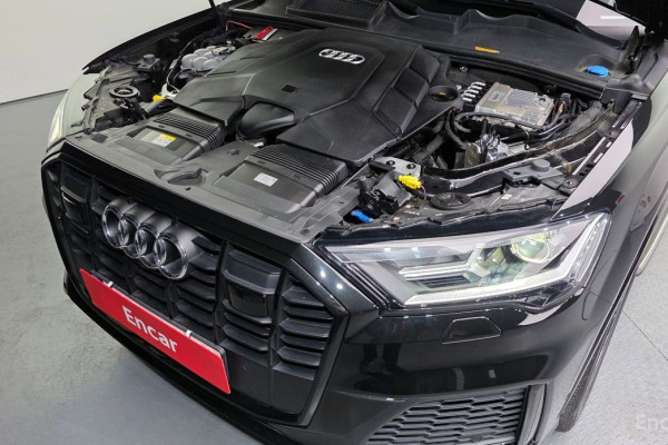 2022 Audi Q7 с пробегом 73 349 км