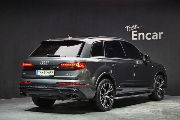2022 Audi Q7 с пробегом 65 782 км