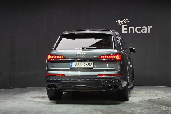 2022 Audi Q7 с пробегом 65 782 км