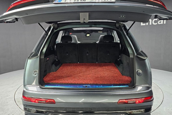 2022 Audi Q7 с пробегом 65 782 км