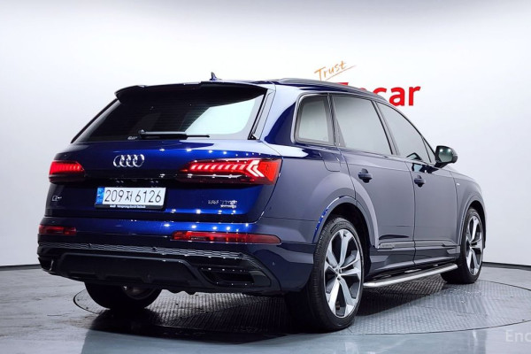 2022 Audi Q7 с пробегом 53 212 км