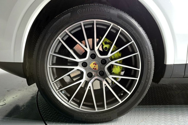 2021 Porsche Cayenne с пробегом 12 497 км