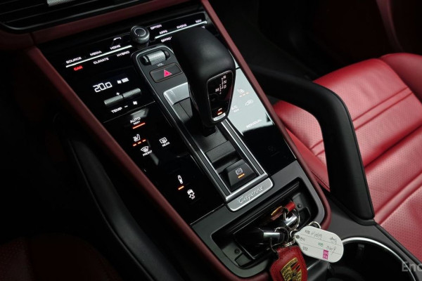 2021 Porsche Cayenne с пробегом 12 497 км