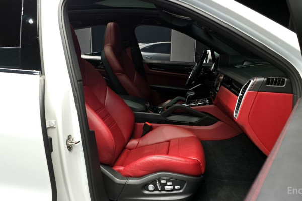 2021 Porsche Cayenne с пробегом 12 497 км