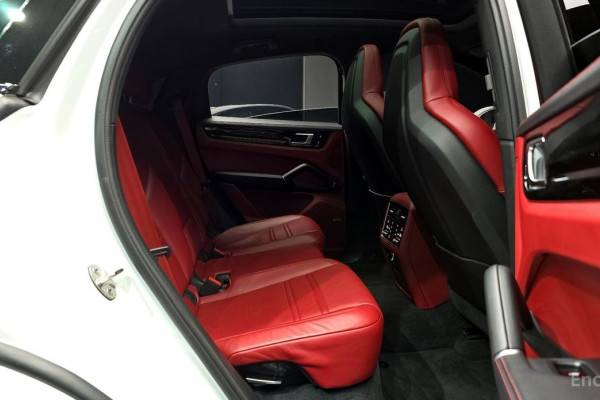 2021 Porsche Cayenne с пробегом 12 497 км