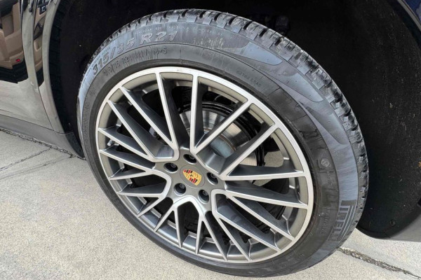 2023 Porsche Cayenne с пробегом 30 800 км