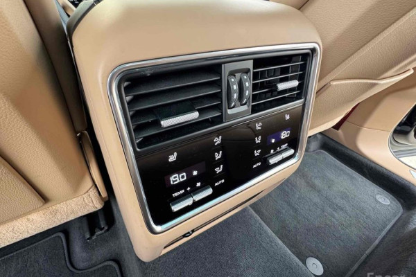 2023 Porsche Cayenne с пробегом 30 800 км