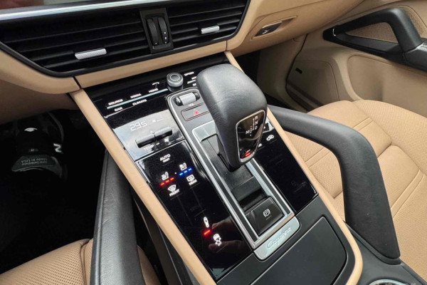 2023 Porsche Cayenne с пробегом 30 800 км