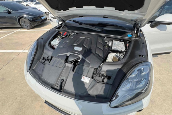 2022 Porsche Cayenne с пробегом 33 647 км