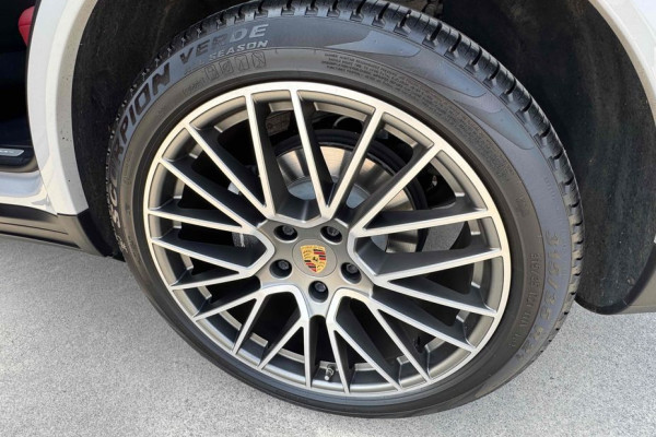 2022 Porsche Cayenne с пробегом 33 647 км