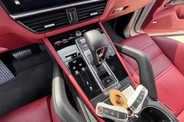 2022 Porsche Cayenne с пробегом 33 647 км