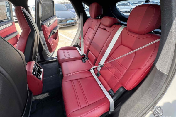 2022 Porsche Cayenne с пробегом 33 647 км