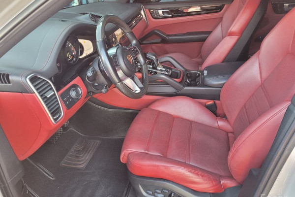 2022 Porsche Cayenne с пробегом 46 000 км