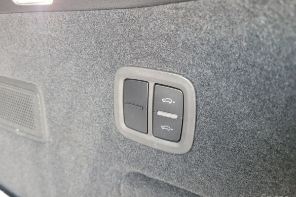 2022 Porsche Cayenne с пробегом 46 000 км