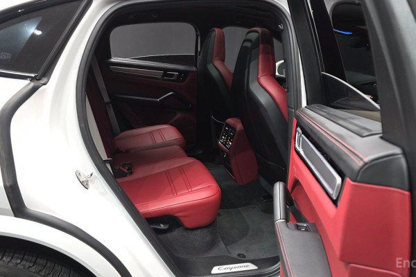 2022 Porsche Cayenne с пробегом 30 249 км