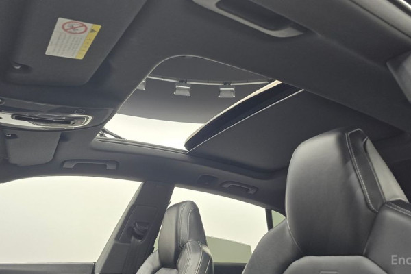 2020 Audi Q8 с пробегом 125 958 км