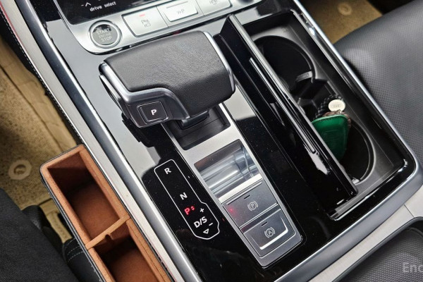 2021 Audi Q8 с пробегом 83 419 км