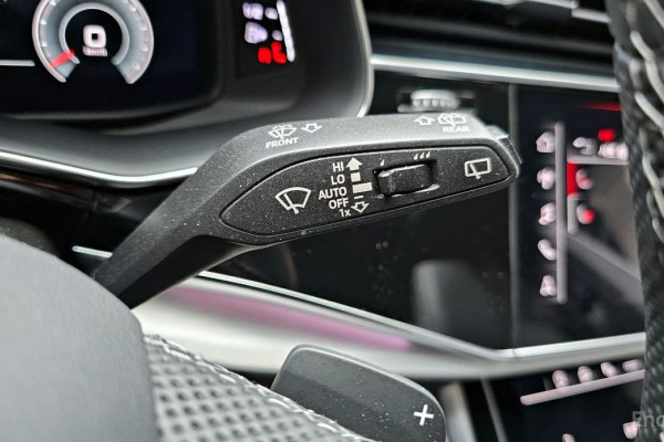 2021 Audi Q8 с пробегом 83 419 км