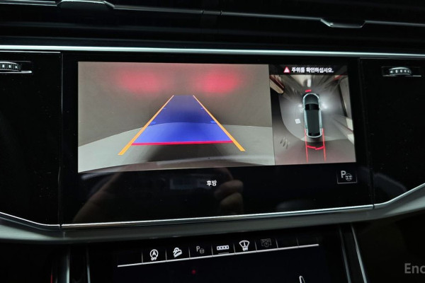 2021 Audi Q8 с пробегом 83 419 км