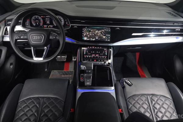 2020 Audi Q8 с пробегом 90 978 км