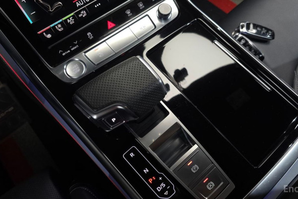 2020 Audi Q8 с пробегом 90 978 км