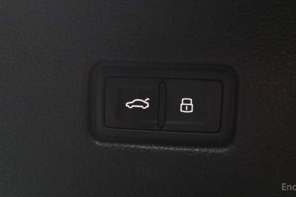 2022 Audi Q8 с пробегом 59 320 км