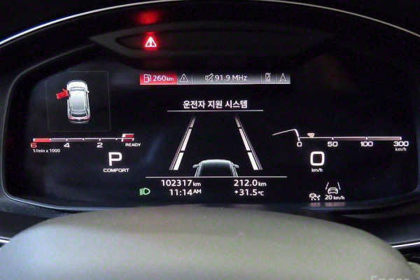 2021 Audi Q8 с пробегом 102 319 км