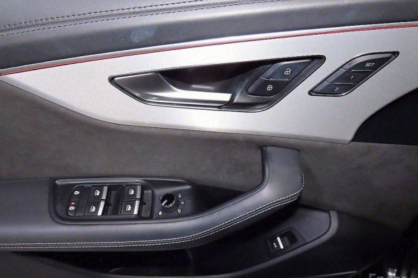 2021 Audi Q8 с пробегом 102 319 км